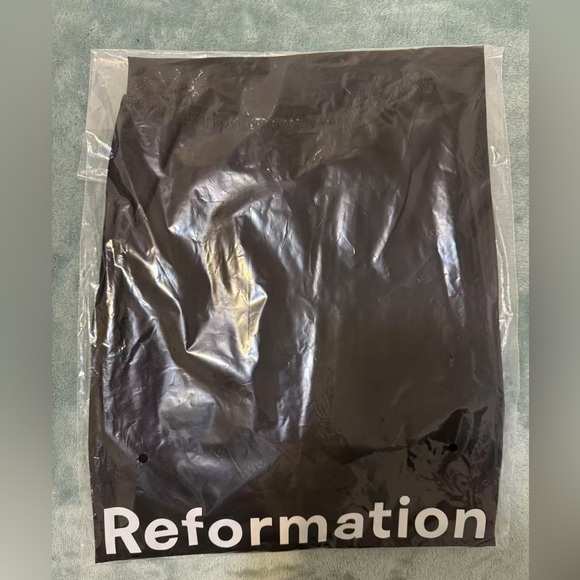 Reformation Layla Silk Skirt Black - Picture 4 of 6